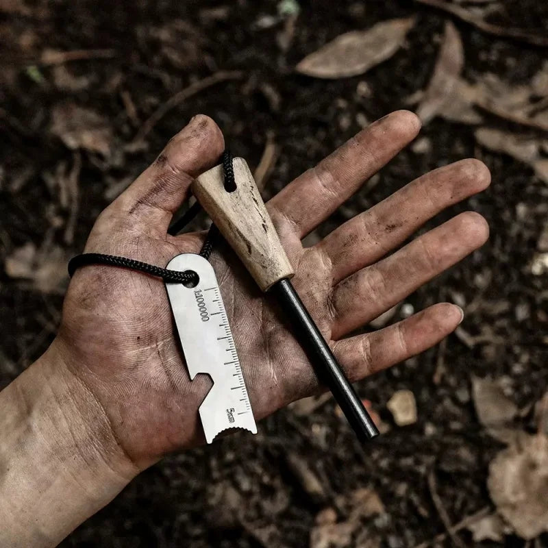 Silex extérieurs portables, équipés d'outils de survie en plein air telles que bâtons de magnésium, armes à feu, poignées en bois et bâton de silex